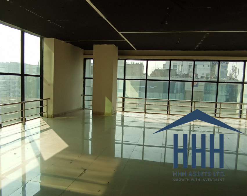 10700 sqft Commercial for rent.
