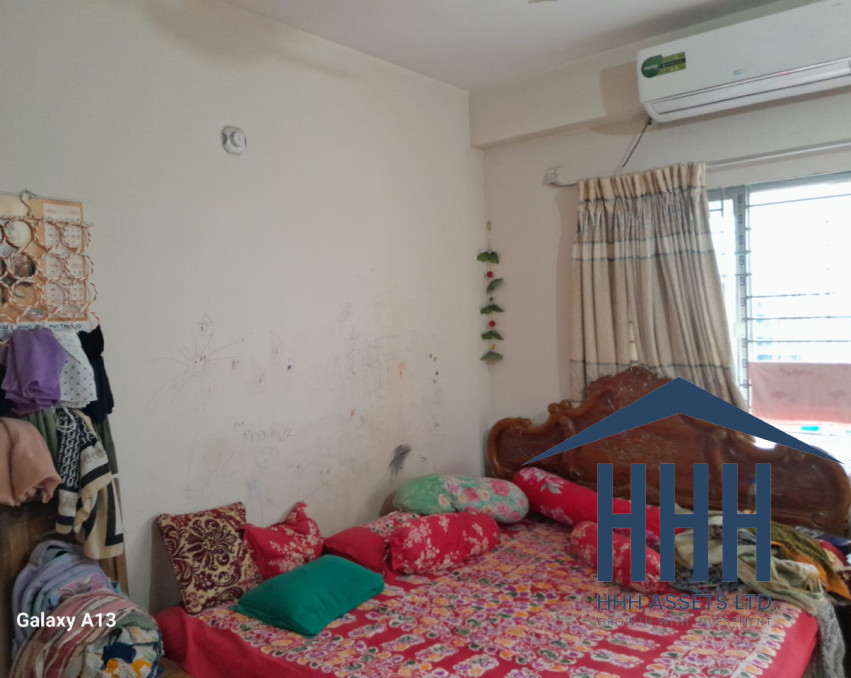 1200 sqft 3 bed flat for sale in Mohammadpur
